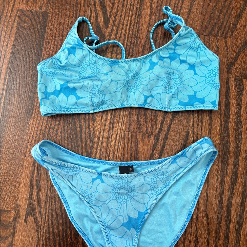 Blue floral triangl bikini!